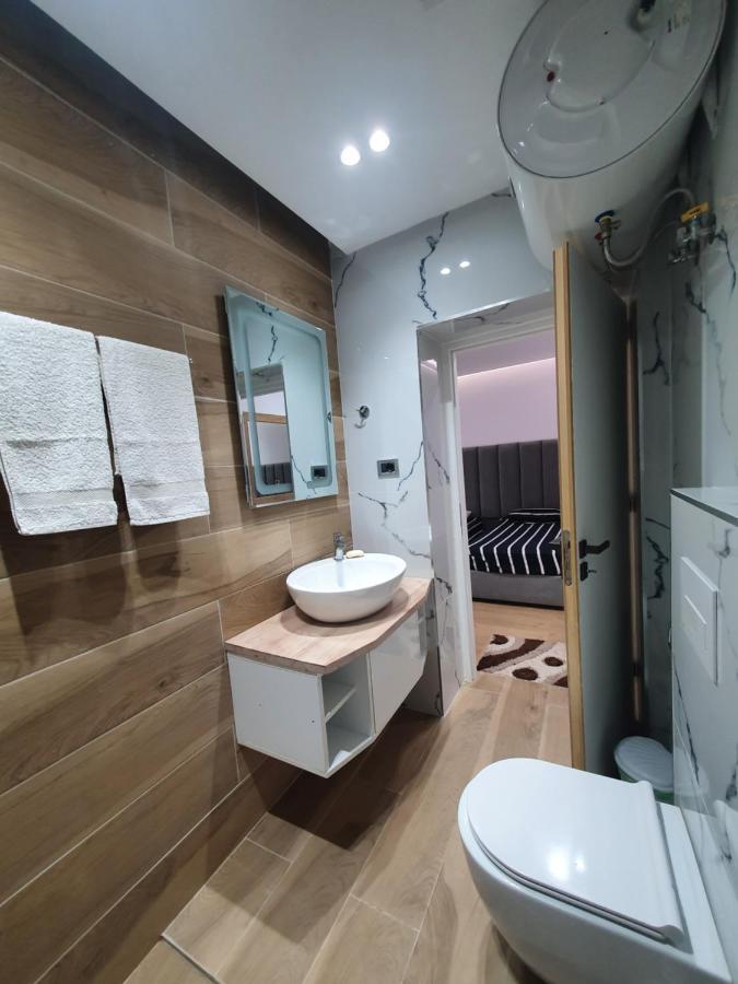 Loi Apartment Sarandë Eksteriør billede