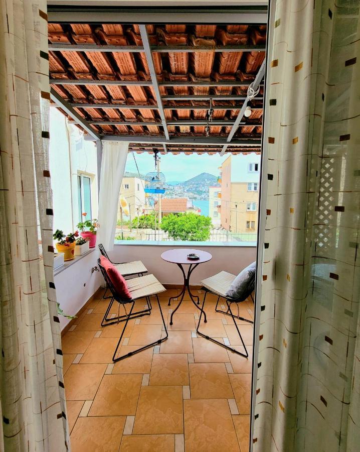 Loi Apartment Sarandë Eksteriør billede