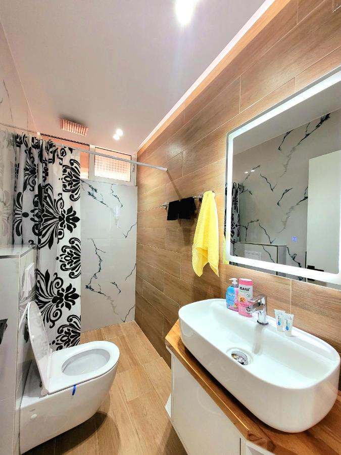 Loi Apartment Sarandë Eksteriør billede