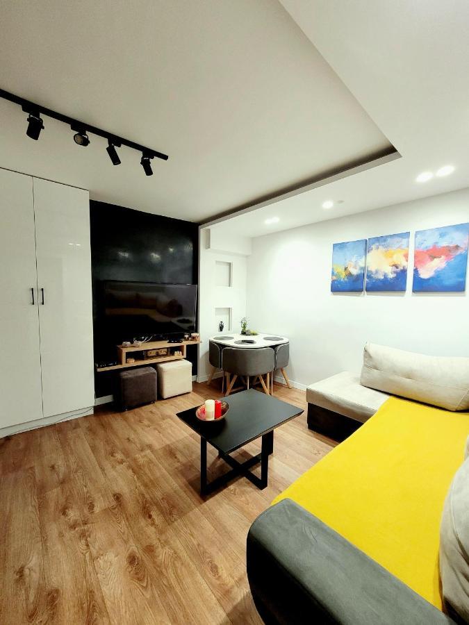 Loi Apartment Sarandë Eksteriør billede