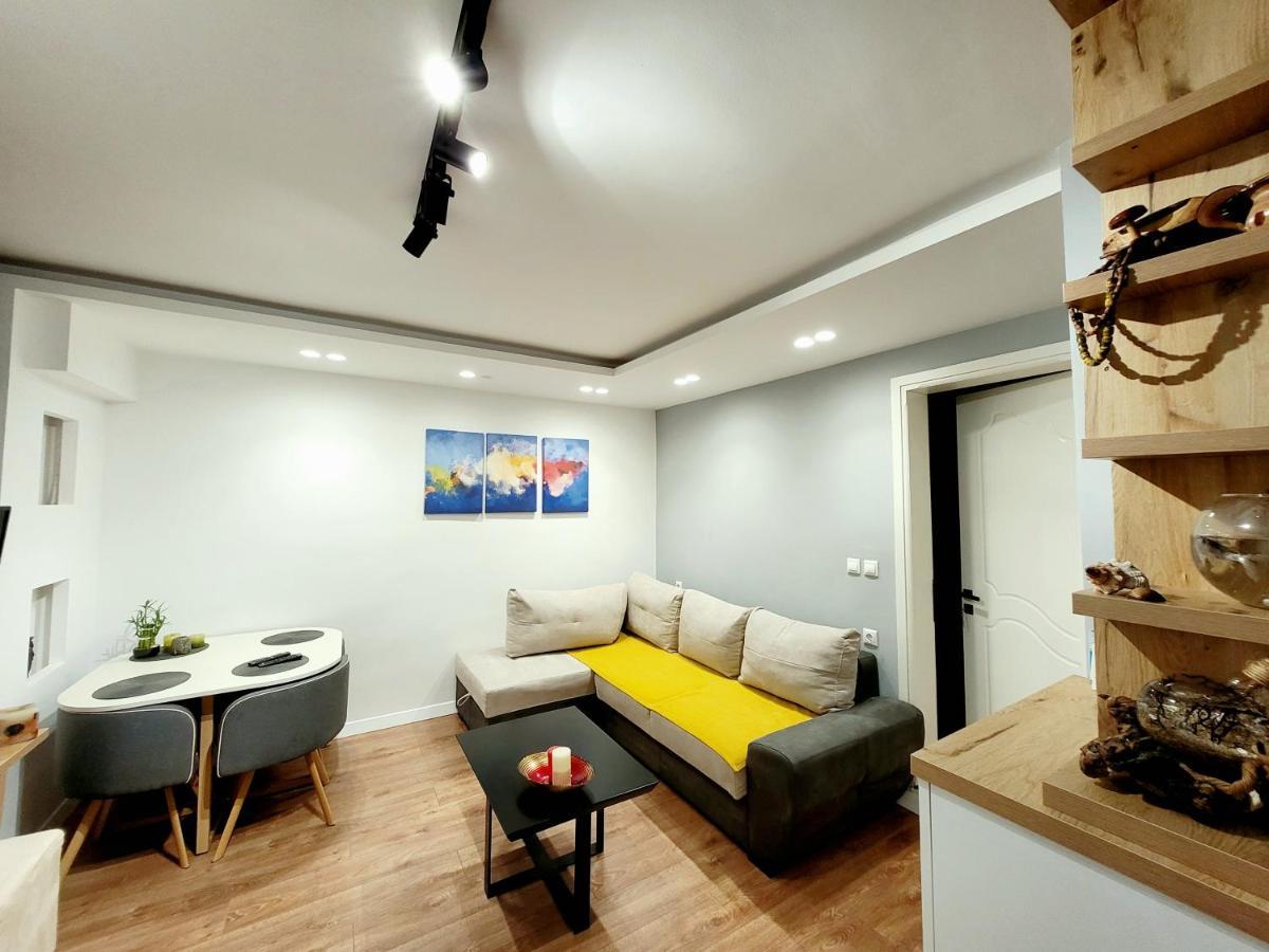 Loi Apartment Sarandë Eksteriør billede
