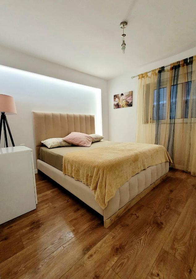 Loi Apartment Sarandë Eksteriør billede