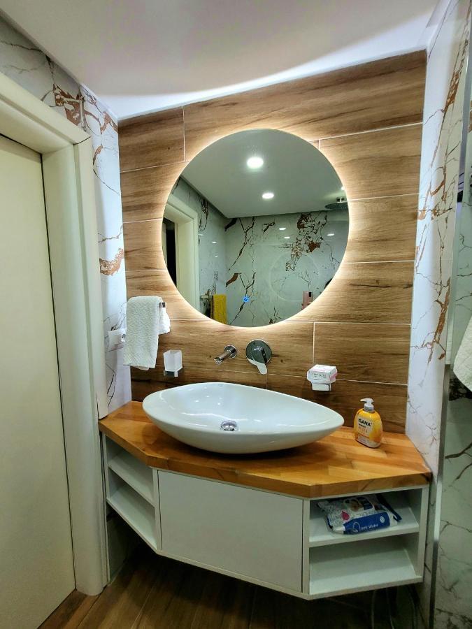 Loi Apartment Sarandë Eksteriør billede